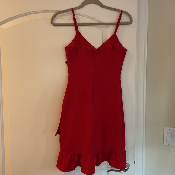 Lulu’s red dress - Picture 2 of 4